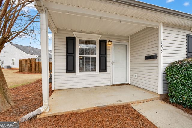 1656 Summerwoods Circle, Griffin, GA 30224