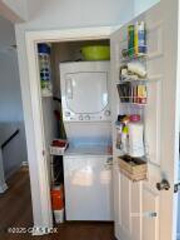 27 High Street B, Greenwich, CT 06830