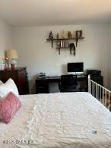 27 High Street B, Greenwich, CT 06830