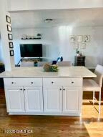 27 High Street B, Greenwich, CT 06830