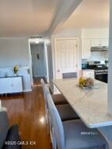 27 High Street B, Greenwich, CT 06830