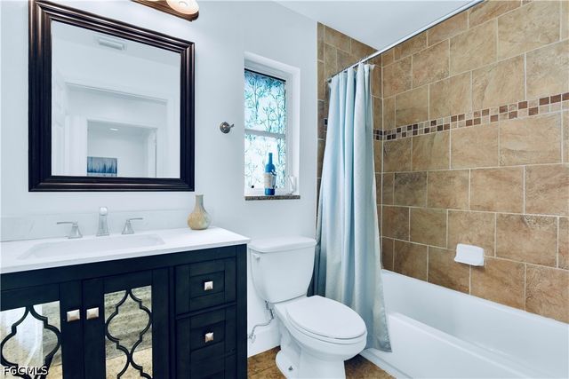 2533 SW 26th AVE, Cape Coral, FL 33914