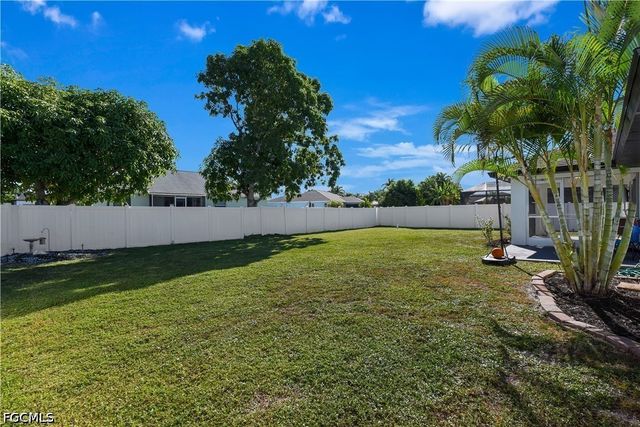 2533 SW 26th AVE, Cape Coral, FL 33914