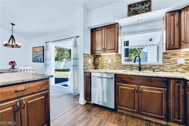 2533 SW 26th AVE, Cape Coral, FL 33914