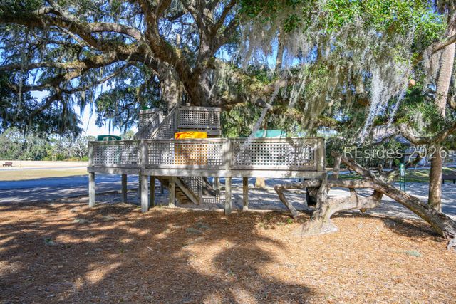 63 Toppin Dr, Hilton Head Island, SC 29926