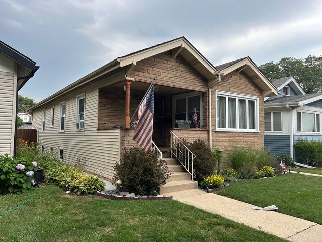 5542 W Grace Street, Chicago, IL 60641