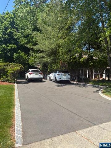 606 Orangeburgh Road, River Vale, NJ 07675