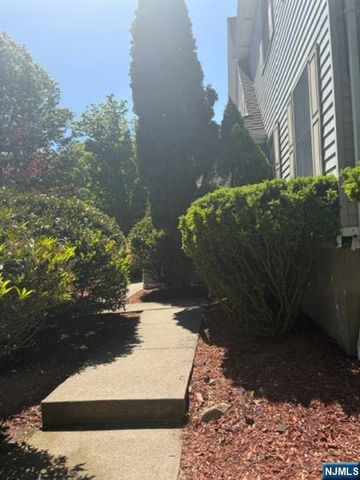 606 Orangeburgh Road, River Vale, NJ 07675