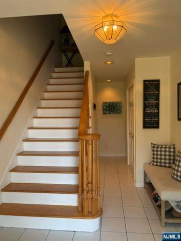 606 Orangeburgh Road, River Vale, NJ 07675