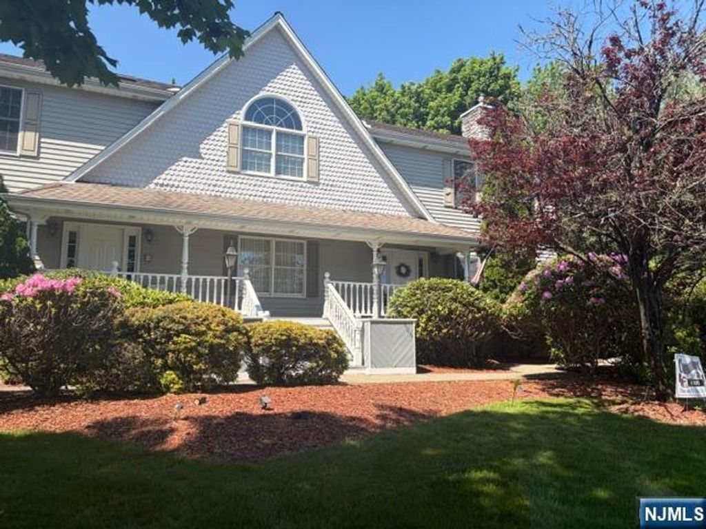 606 Orangeburgh Road, River Vale, NJ 07675