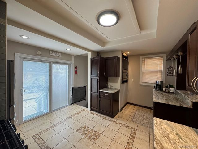 7817 64th Street, Glendale, NY 11385