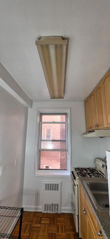 143-25 84th Drive 2E, Briarwood, NY 11435