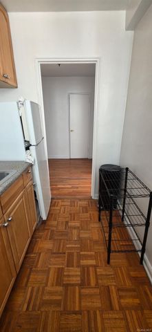 143-25 84th Drive 2E, Briarwood, NY 11435