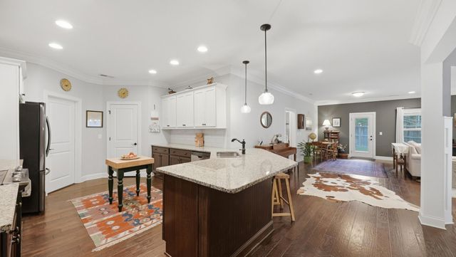 555 Deer Valley Drive, Hixson, TN 37343