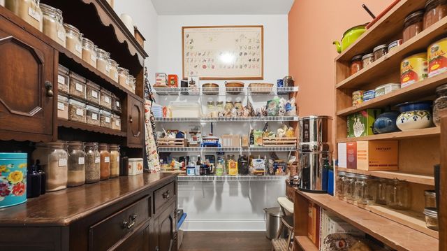 555 Deer Valley Drive, Hixson, TN 37343