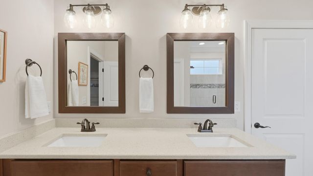 555 Deer Valley Drive, Hixson, TN 37343