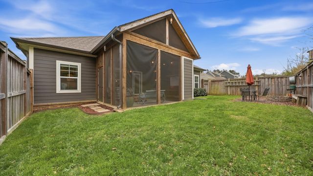555 Deer Valley Drive, Hixson, TN 37343