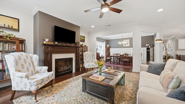 555 Deer Valley Drive, Hixson, TN 37343