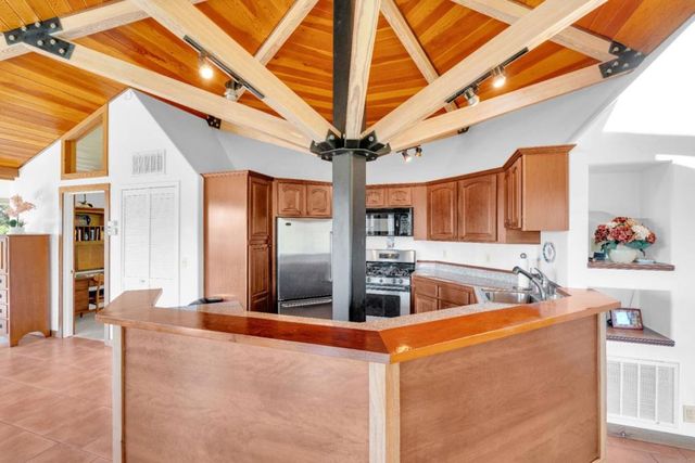 351 Canyon Vista, Los Gatos, CA 95033