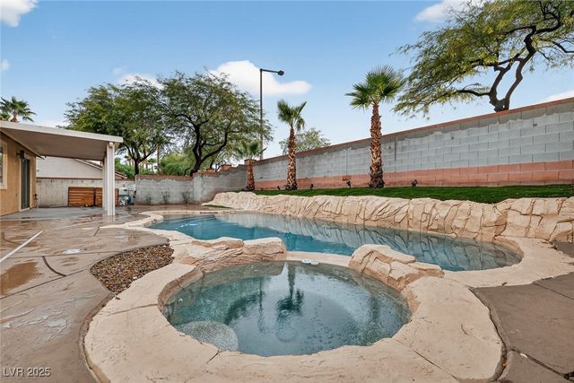 205 Derwent Place, Las Vegas, NV 89144