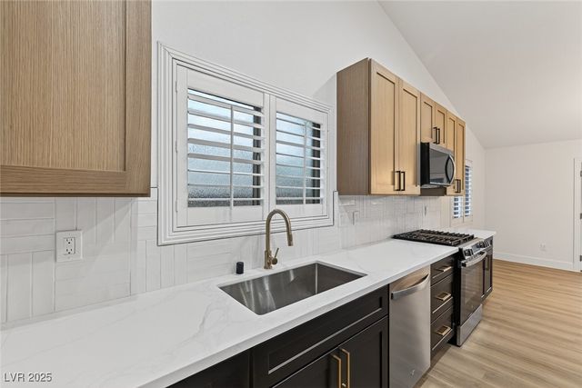 205 Derwent Place, Las Vegas, NV 89144