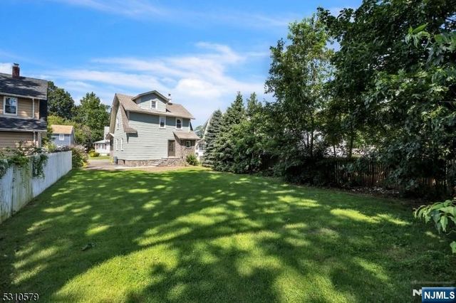 1293 Beaumont Avenue, Teaneck, NJ 07666