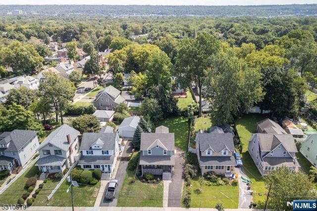 1293 Beaumont Avenue, Teaneck, NJ 07666
