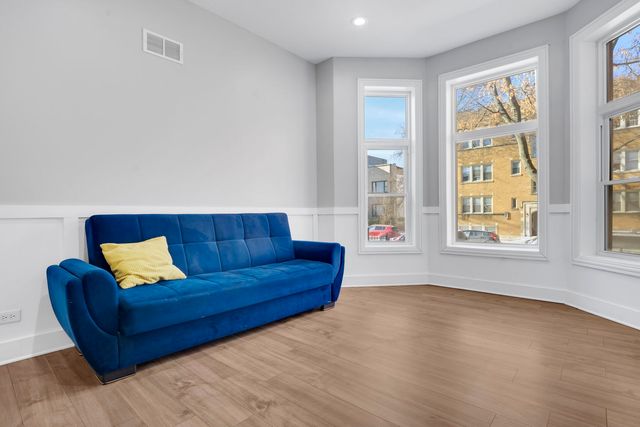 6607 S Ingleside Avenue, Chicago, IL 60637