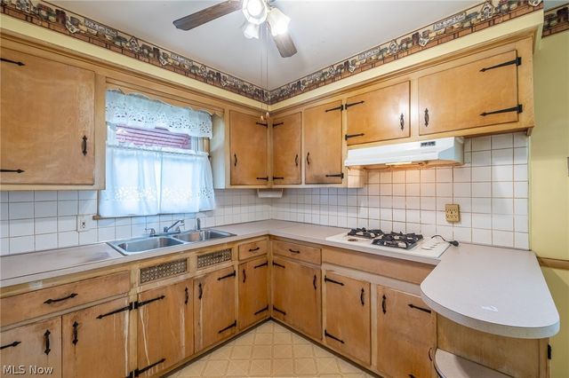 9609 Alexander Road, Garfield Heights, OH 44125