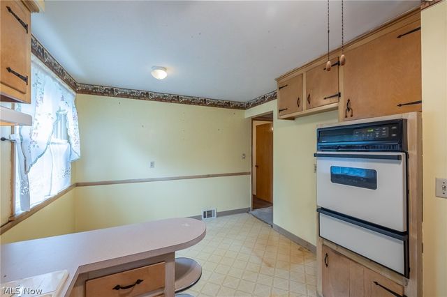 9609 Alexander Road, Garfield Heights, OH 44125
