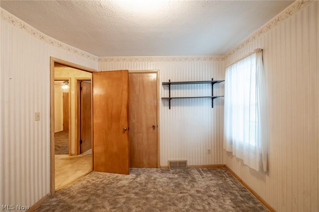 9609 Alexander Road, Garfield Heights, OH 44125