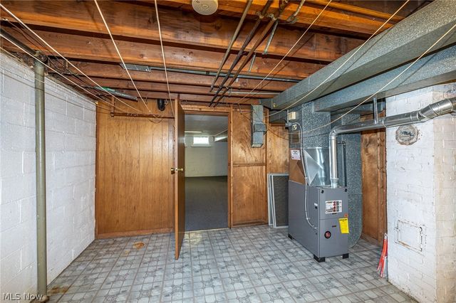 9609 Alexander Road, Garfield Heights, OH 44125