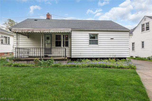 9609 Alexander Road, Garfield Heights, OH 44125