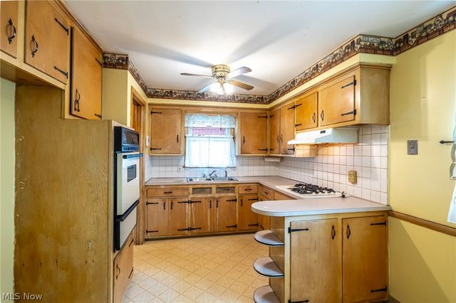 9609 Alexander Road, Garfield Heights, OH 44125