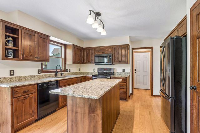 13893 Redwood Street NW, Andover, MN 55304