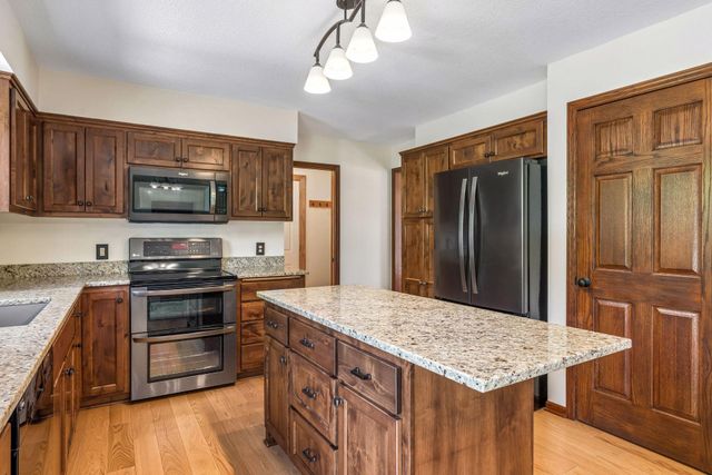 13893 Redwood Street NW, Andover, MN 55304