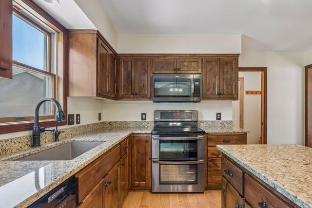 13893 Redwood Street NW, Andover, MN 55304