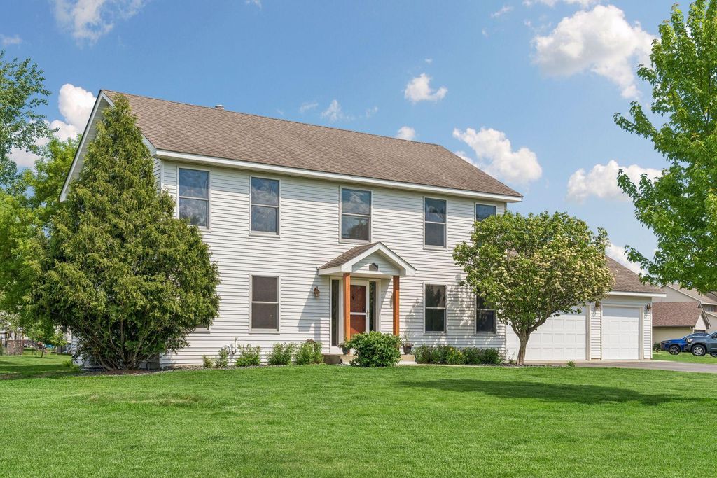 13893 Redwood Street NW, Andover, MN 55304