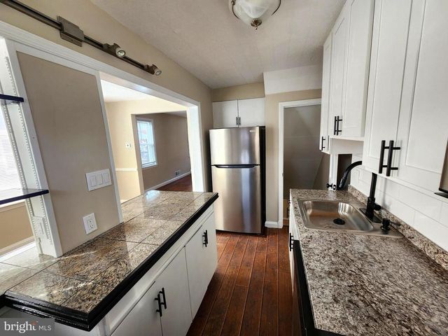 1925 EWALD AVE, Baltimore, MD 21222