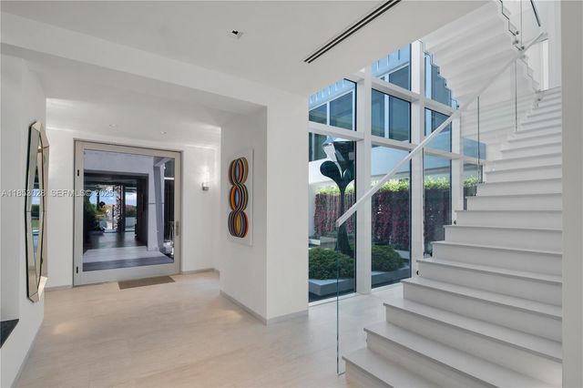 7815 Atlantic Way, Miami Beach, FL 33141