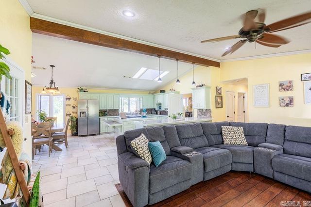 212 Wolf Branch Road, Greenbrier, AR 72058