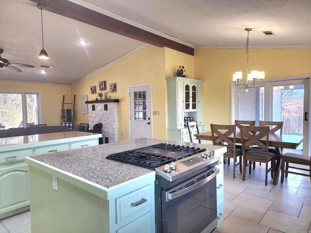 212 Wolf Branch Road, Greenbrier, AR 72058