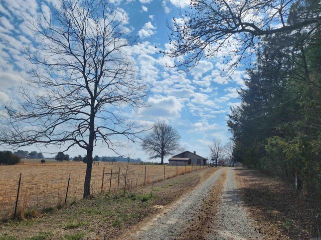 212 Wolf Branch Road, Greenbrier, AR 72058