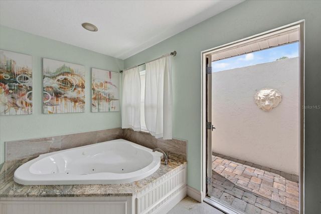 4872 HAWKSHEAD PARK, Sarasota, FL 34241