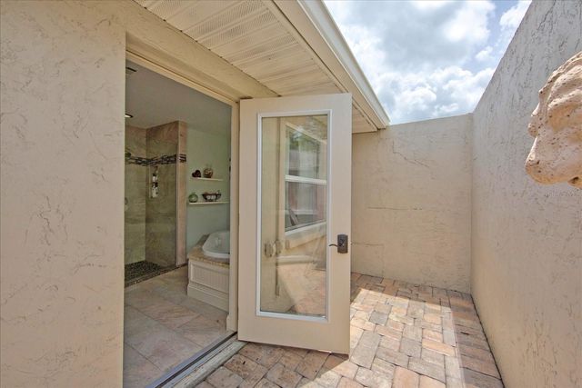4872 HAWKSHEAD PARK, Sarasota, FL 34241