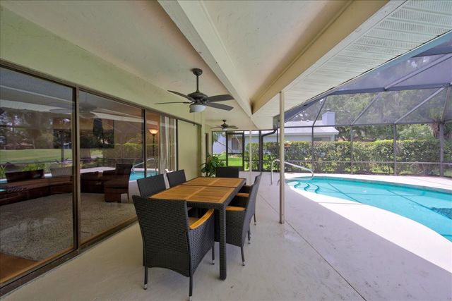 4872 HAWKSHEAD PARK, Sarasota, FL 34241