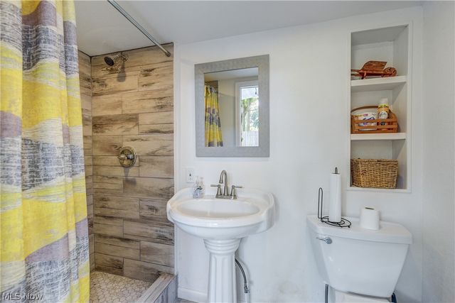 3809 Revere Court, Cleveland, OH 44109
