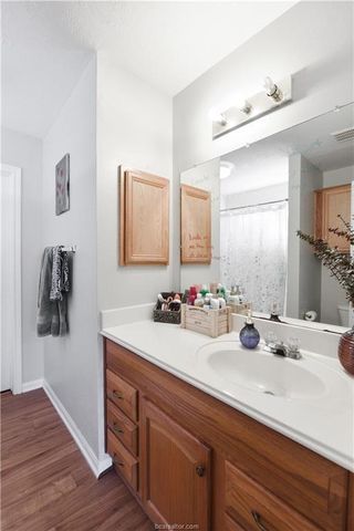 2427 Pintail Loop, College Station, TX 77845