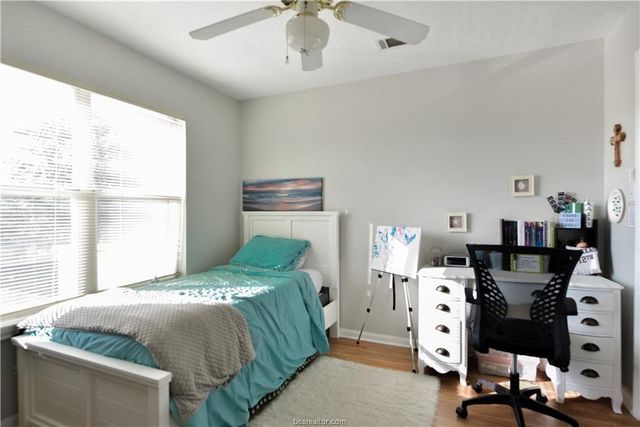 2427 Pintail Loop, College Station, TX 77845