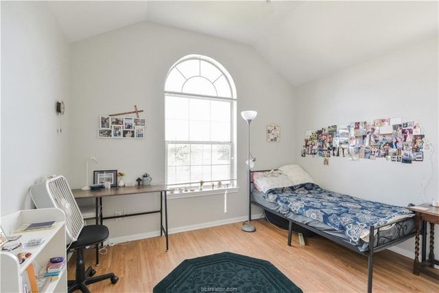 2427 Pintail Loop, College Station, TX 77845